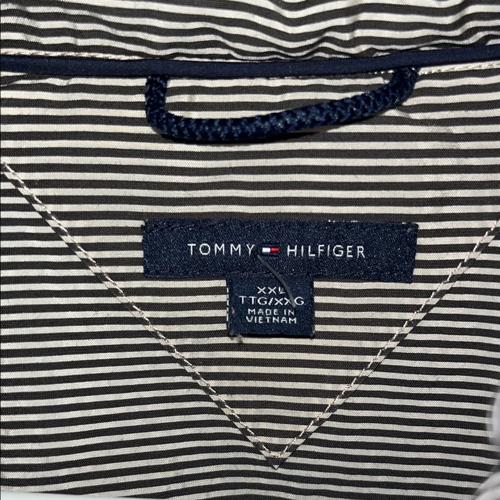 Tommy Hilfiger Gray Utility Anorak Jacket - Picture 2 of 8